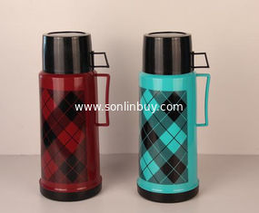 China Hot and cold double moisturizing bottle plastic thermos vacuum flasks supplier