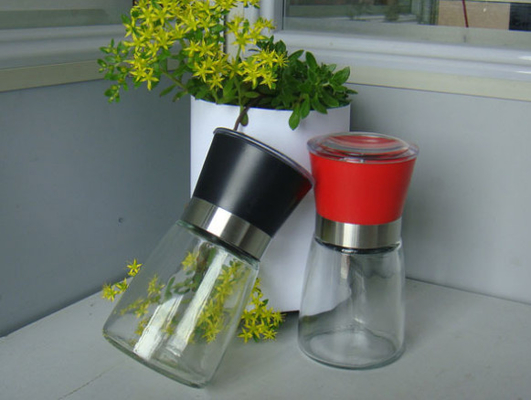 Pepper mill, Manual grinding pepper bottle, caster, seasoning cans, spice bottles